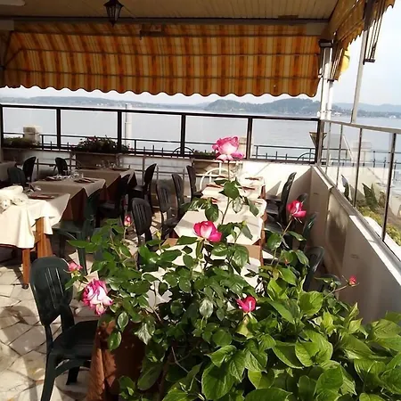 Ristorante La Terrazza Hotel *