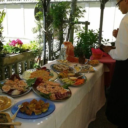 Ristorante La Terrazza Hotel *